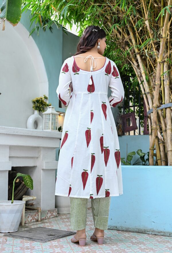 Women's White & Maroon Leaf Printed Anarkali Kurta Set with Dupatta - Image 6