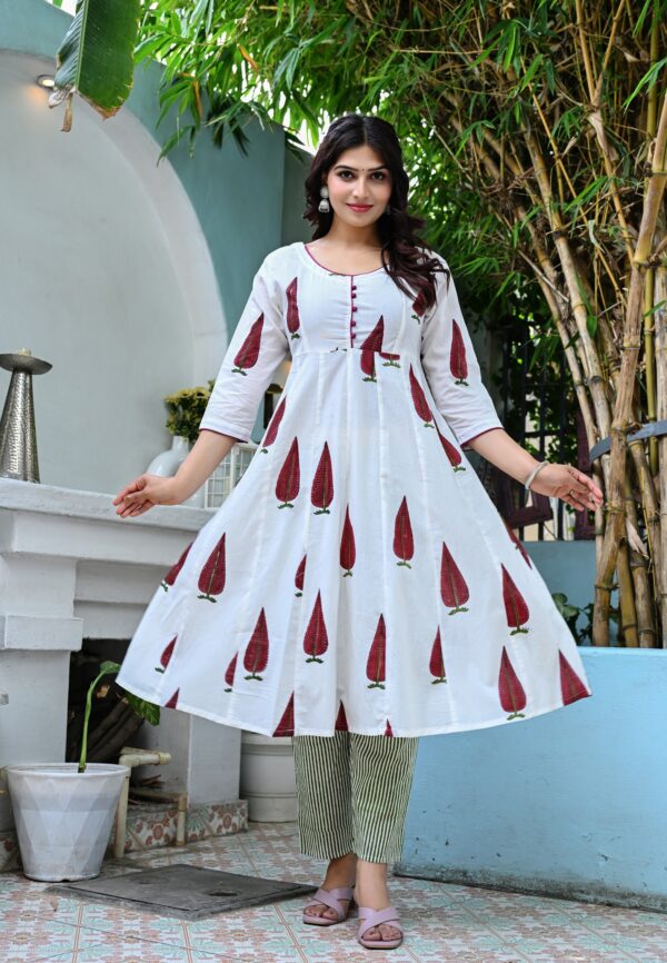 Women's White & Maroon Leaf Printed Anarkali Kurta Set with Dupatta - Image 5