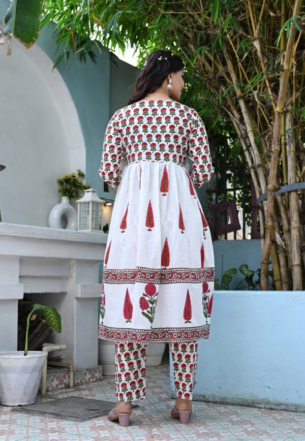 Women's White and Maroon Leaf Printed Cotton Anarkali Kurta Set with Dupatta - Image 5