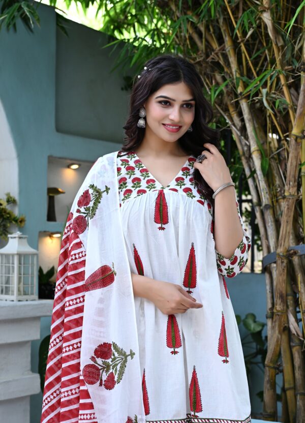 Women's White and Maroon Leaf Printed Cotton Anarkali Kurta Set with Dupatta - Image 3