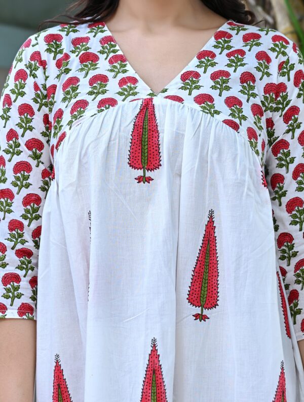 Women's White and Maroon Leaf Printed Cotton Anarkali Kurta Set with Dupatta - Image 2