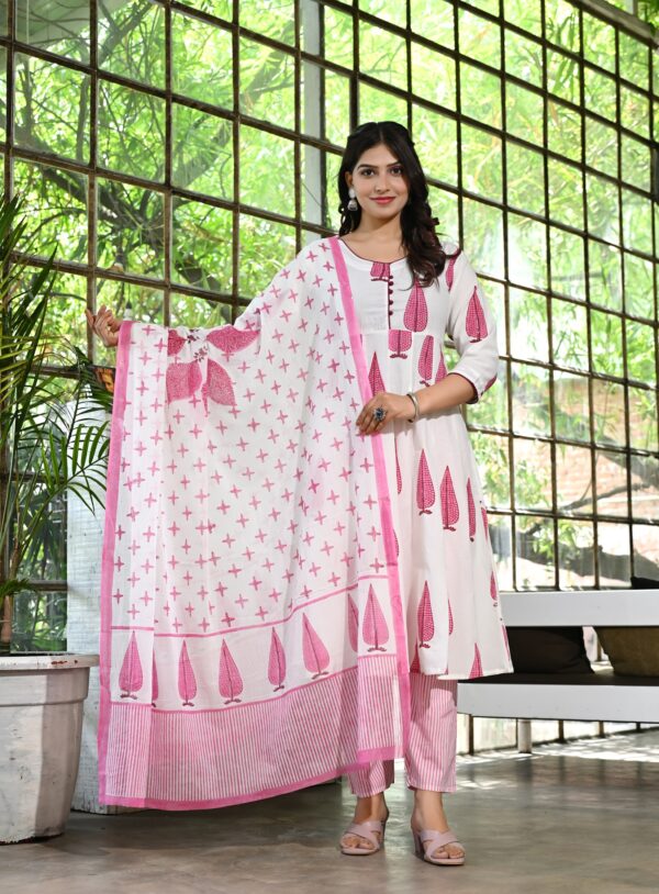 Women's White & Pink Leaf Printed Anarkali Kurta Set with Dupatta