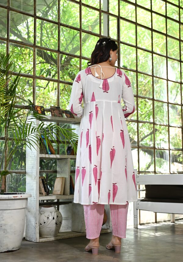 Women's White & Pink Leaf Printed Anarkali Kurta Set with Dupatta - Image 8