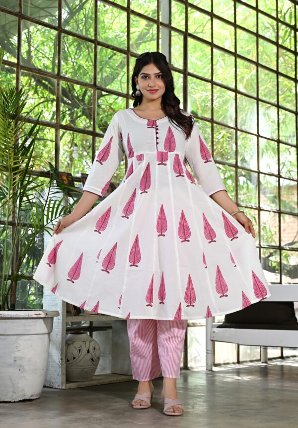Women's White & Pink Leaf Printed Anarkali Kurta Set with Dupatta - Image 7