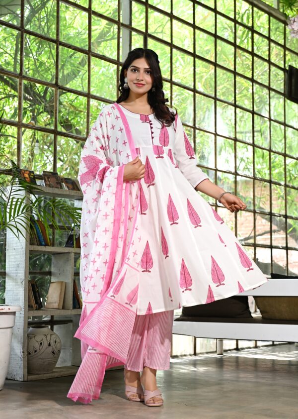 Women's White & Pink Leaf Printed Anarkali Kurta Set with Dupatta - Image 6
