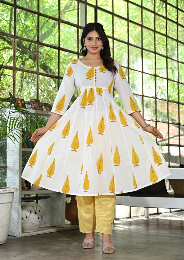 women's White & Yellow Leaf Printed Anarkali Kurta Set with Dupatta - Image 7