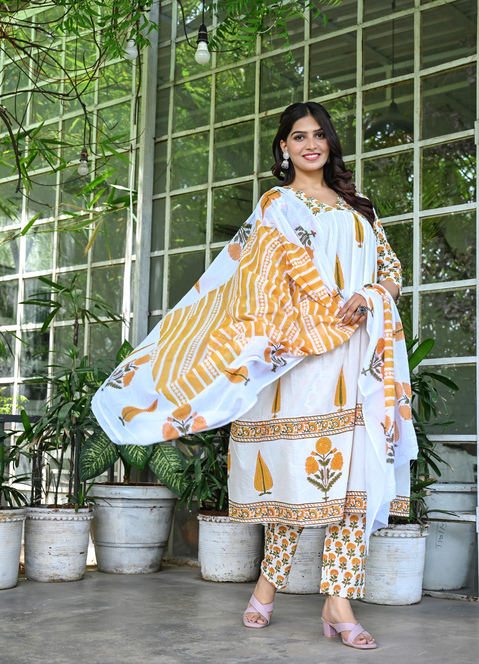 Women's White & Yellow Leaf Printed Anarkali Kurta Set with Dupatta - Image 5