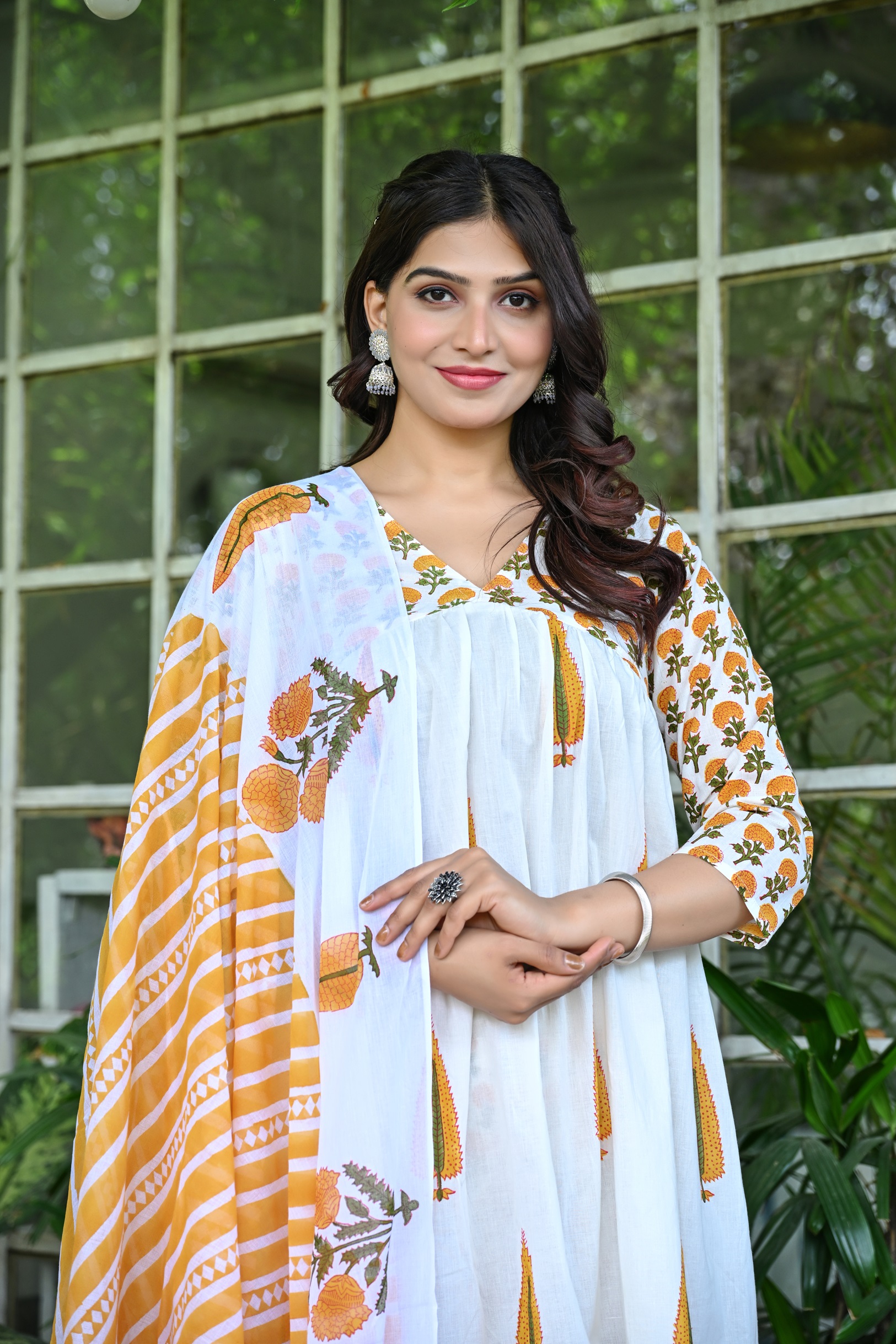 Women's White & Yellow Leaf Printed Anarkali Kurta Set with Dupatta - Image 3