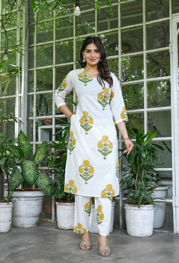 Women's White & Yellow Floral Printed Kurta Set