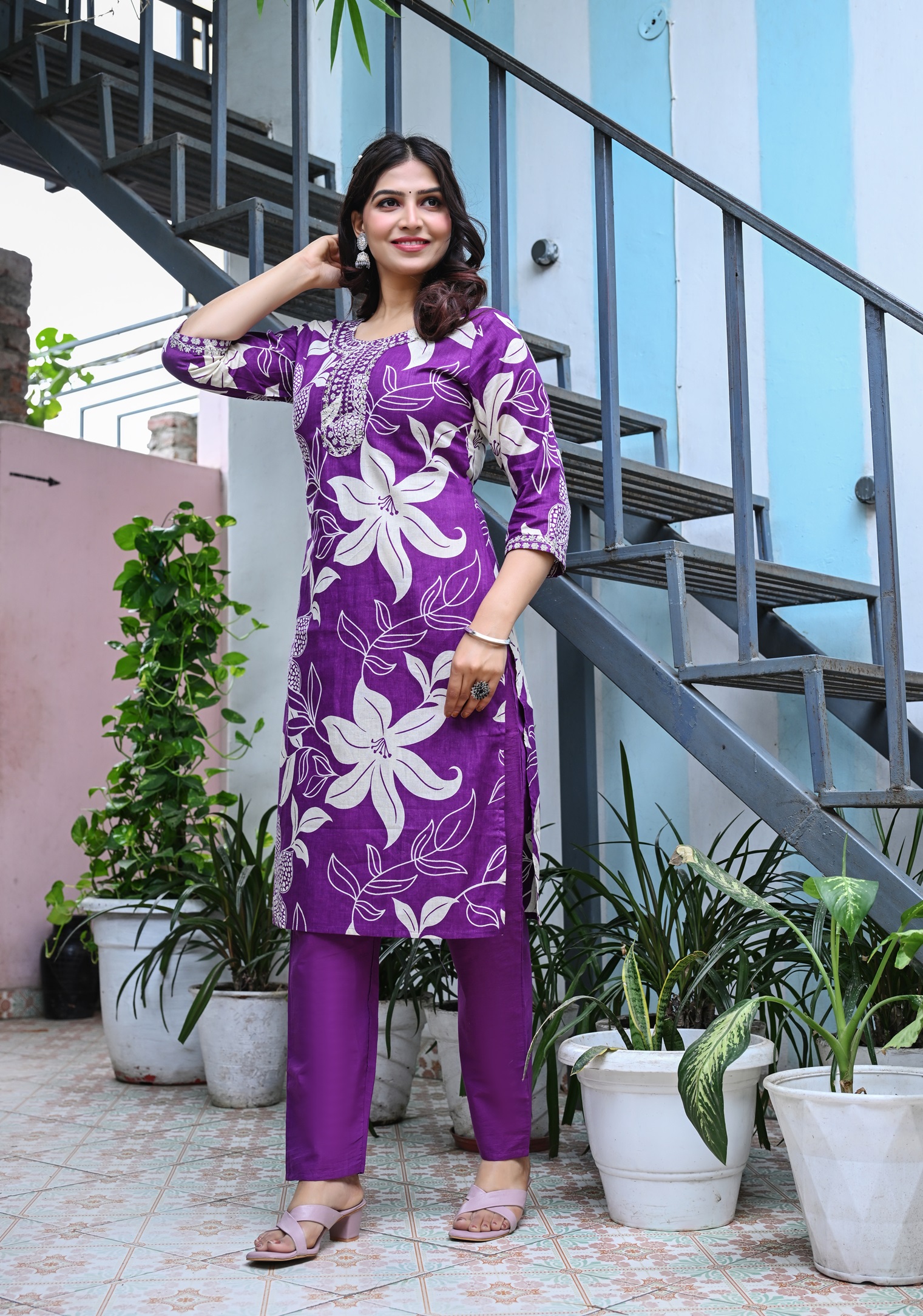 Women's Purple Floral Printed Cotton Kurta Set - Image 3