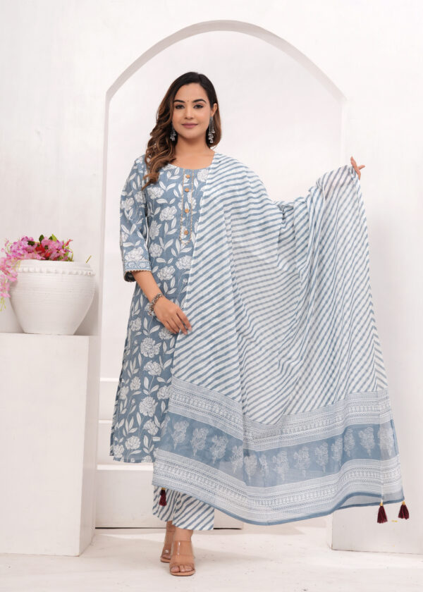 Women Ethnic Motifs Printed Regular Kurta with Trousers & With Dupatta