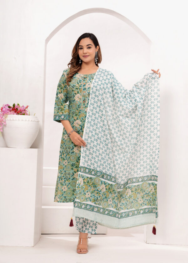 Women Ethnic Motifs Printed Regular Kurta with Trousers & With Dupatta