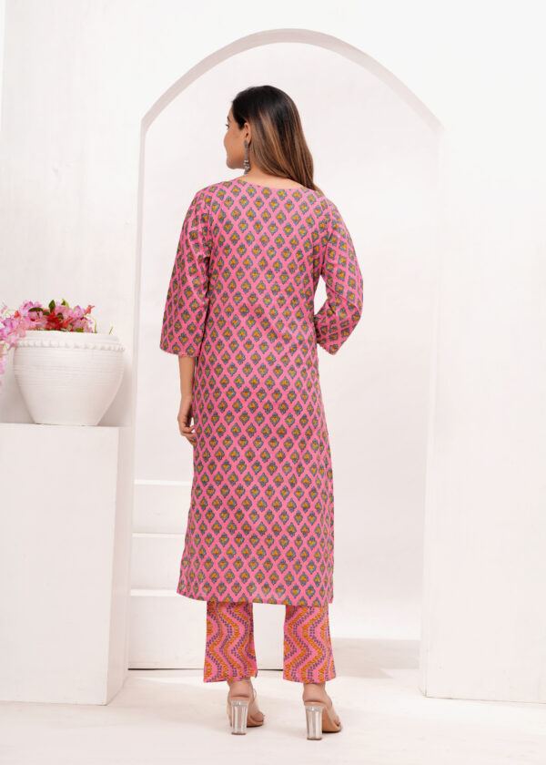 Women Ethnic Motifs Printed Regular Kurta with Trousers & With Dupatta - Image 9