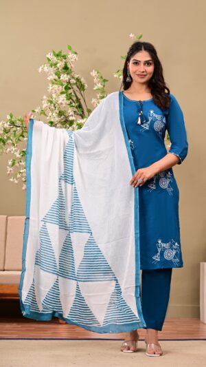 Teal Ethnic Motifs Embroidered Cotton Kurta with Trousers & Dupatta