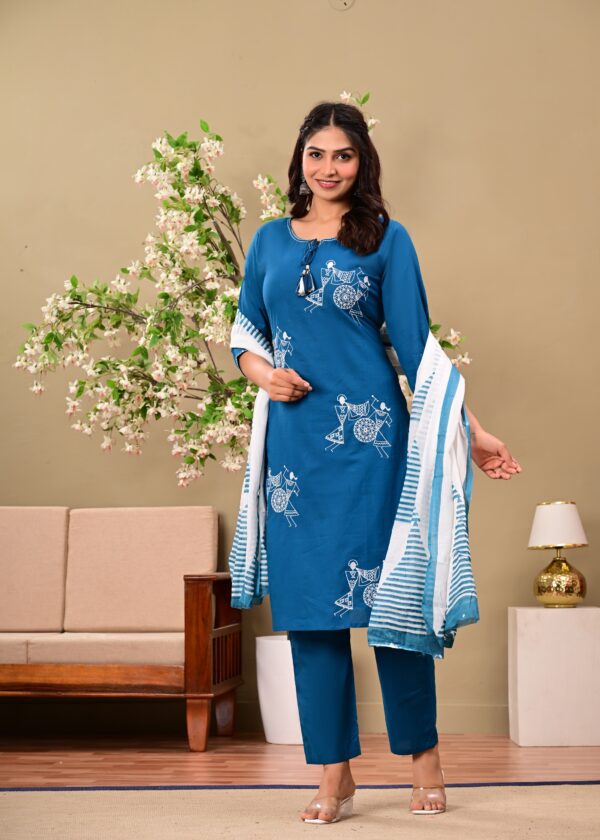 Teal Ethnic Motifs Embroidered Cotton Kurta with Trousers & Dupatta - Image 4