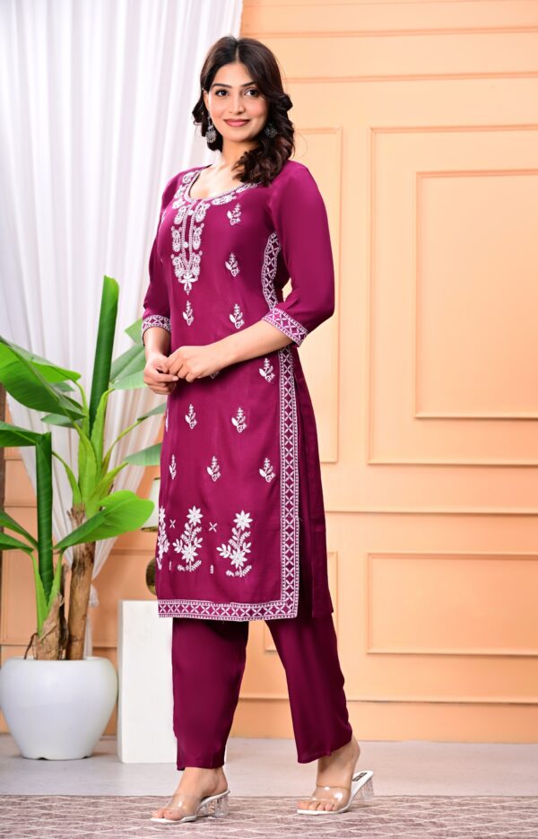 Women Purple White Embroidered Pure Cotton Kurta Set - Image 5