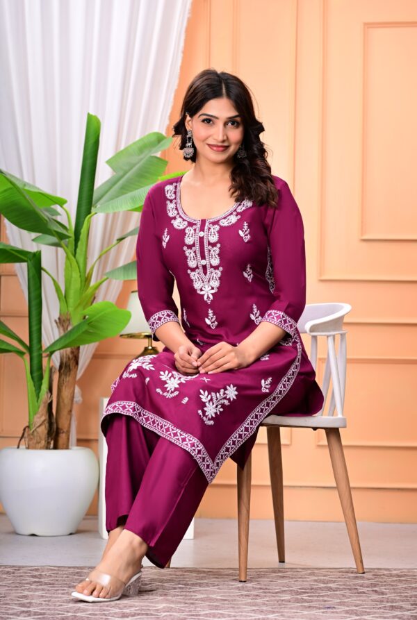 Women Purple White Embroidered Pure Cotton Kurta Set - Image 2