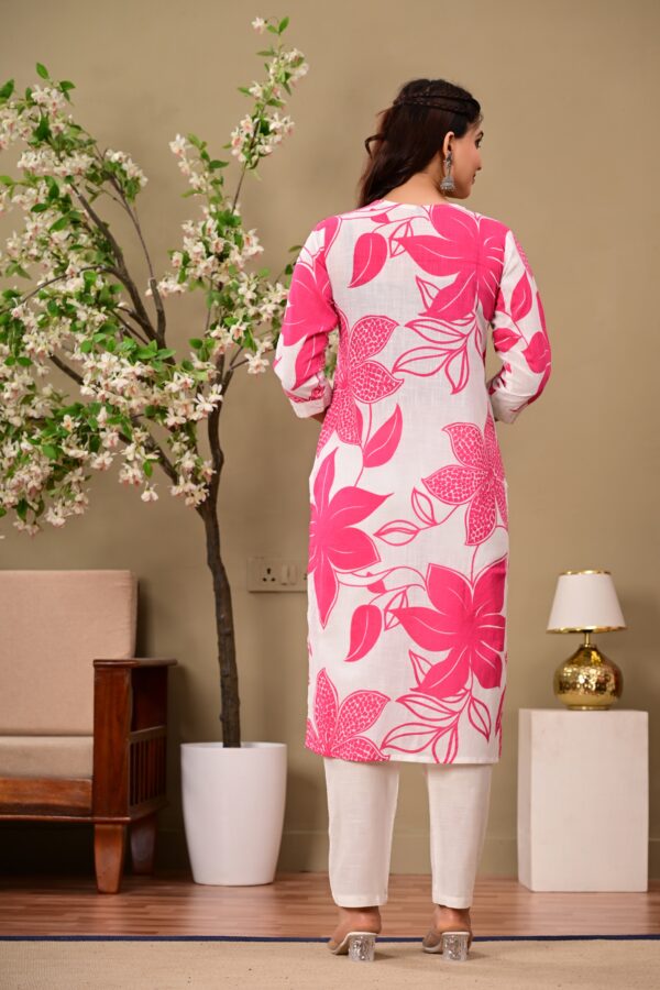 Rani Floral Printed V-Neck Thread Work Pure Cotton Kurta With Trousers - Image 2