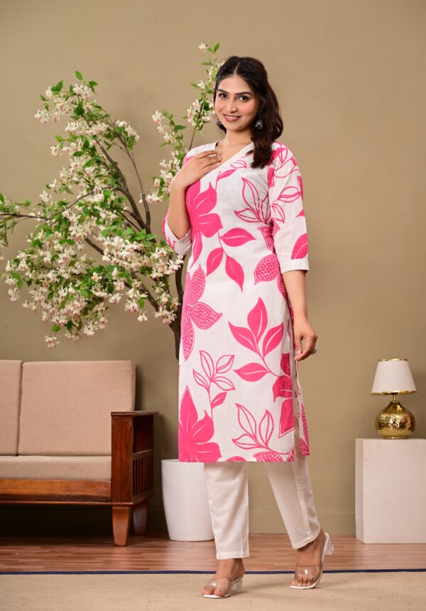Rani Floral Printed V-Neck Thread Work Pure Cotton Kurta With Trousers - Image 5