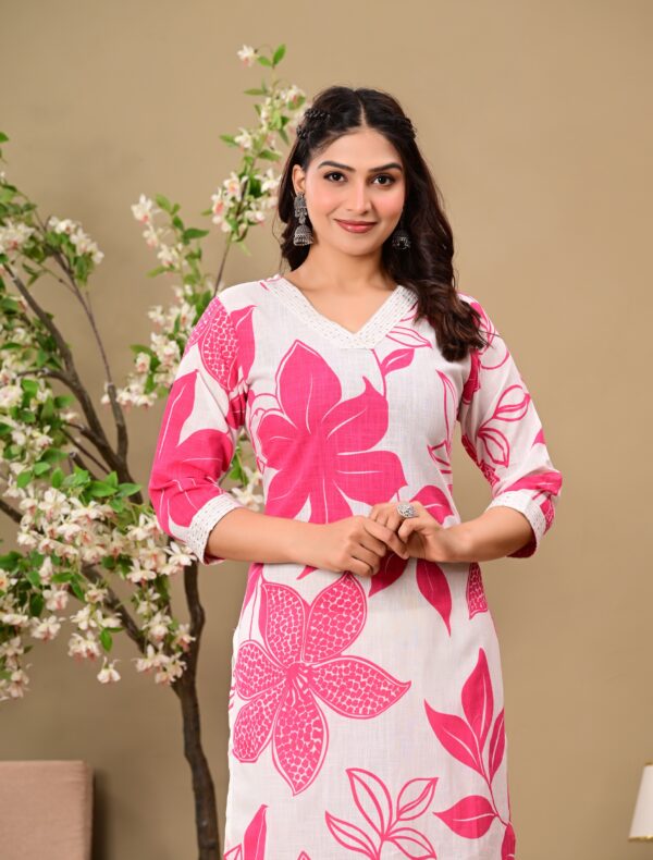 Rani Floral Printed V-Neck Thread Work Pure Cotton Kurta With Trousers - Image 4